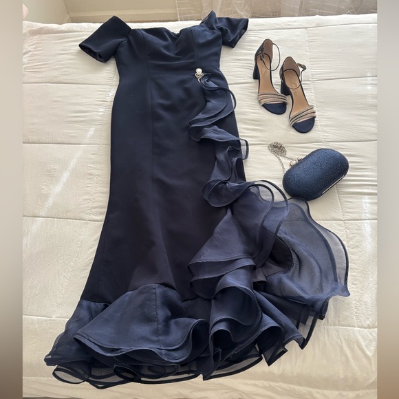 Ideas by Barbara Style 0816 Elegant Navy Blue Evening Gown - Picture 2 of 6